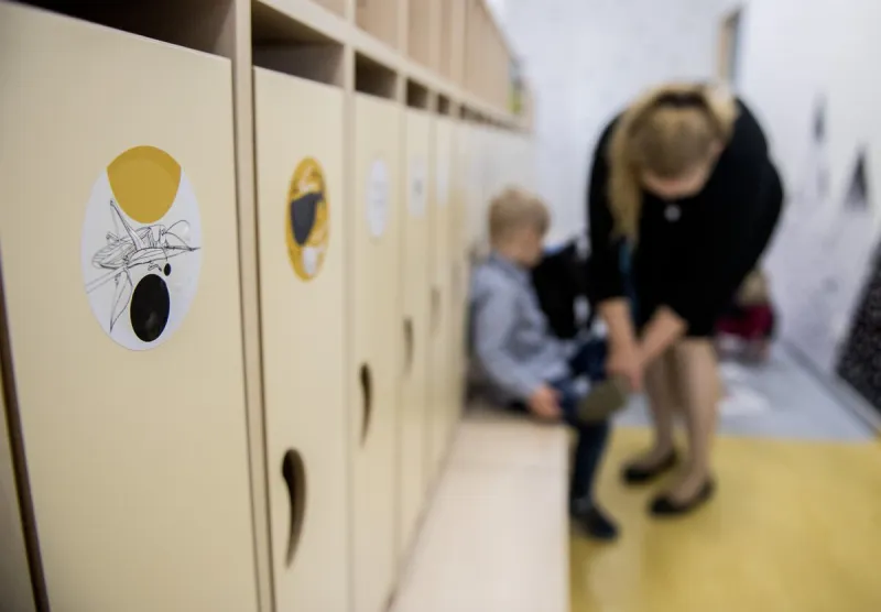 Koronavírus na Slovensku: Za ľudí chce očkovať učiteľov prednostne - SME