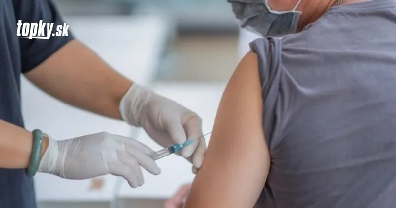 KORONAVÍRUS Vakcínu náhodou dostali ľudia, ktorí mali na ňu čakať mesiace! Takto k tomu došlo | Topky.sk