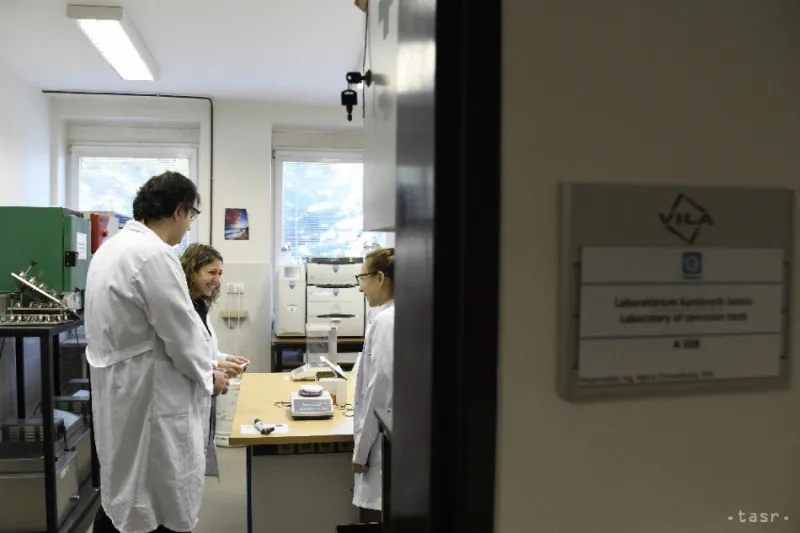 Slovenskí vedci pracujú na teste na juhoafrickú mutáciu koronavírusu