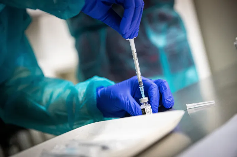 Koronavírus: Podpora očkovania proti covidu vzrástla - SME