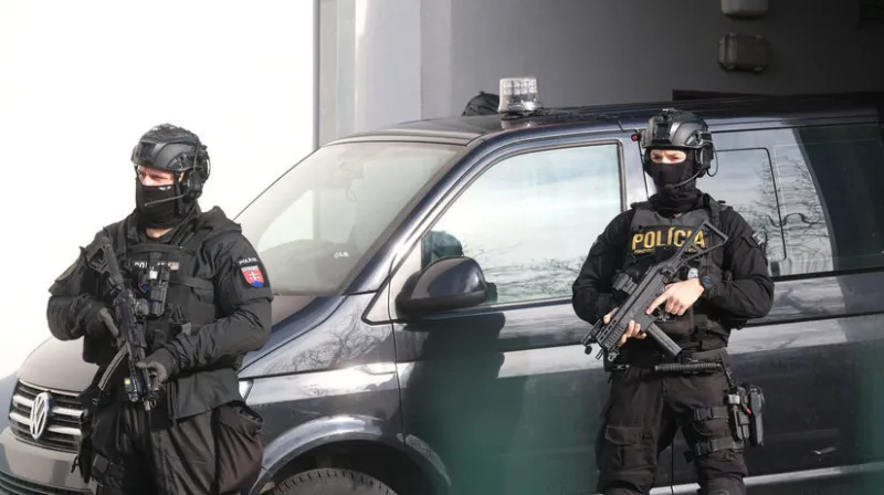 Na obvineného Suchobu z kauzy Mýtnik vydali medzinárodný zatykač - Domáce - Správy - Pravda.sk