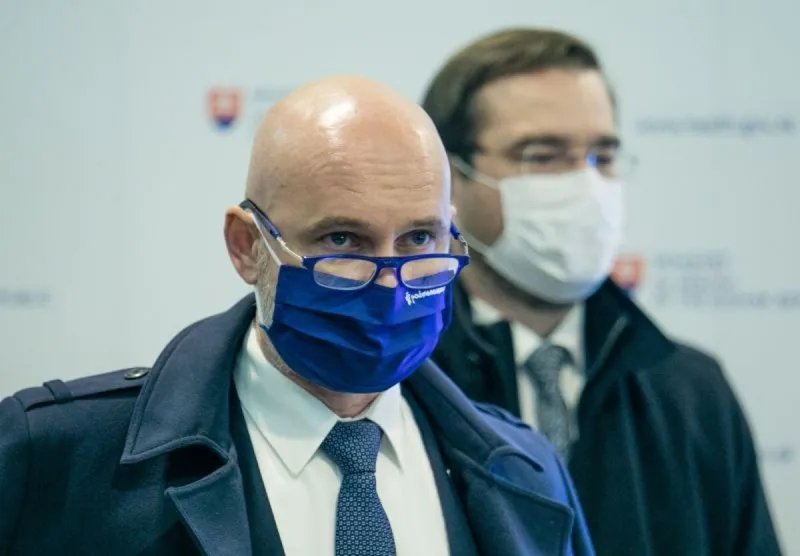 Koronavírus na Slovensku: Plán očkovania učiteľov - SME