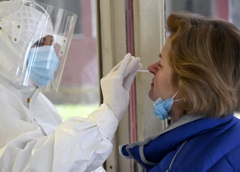 Koronavírus na Slovensku: PCR testy stáli poisťovne 30 miliónov - SME