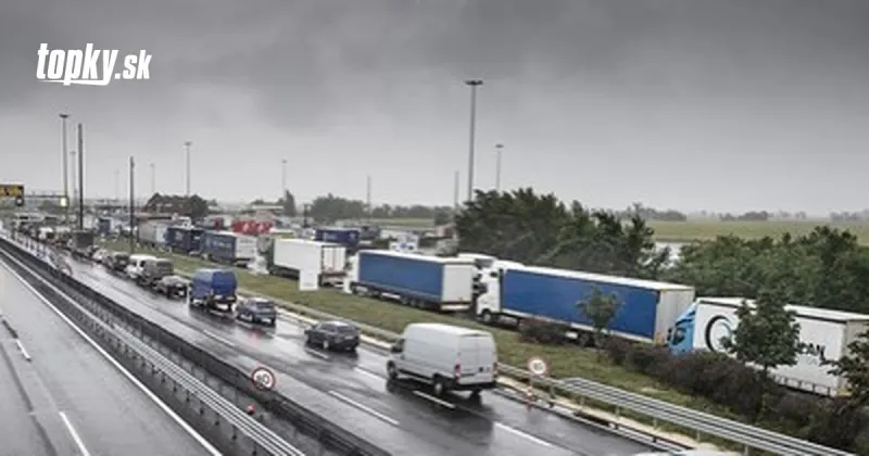 KORONAVÍRUS Maďarská polícia pokračuje v kontrole dodržiavania karanténnych opatrení | Topky.sk