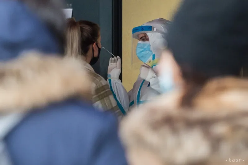 Na Slovensku pribudlo 2438 prípadov nákazy novým koronavírusom