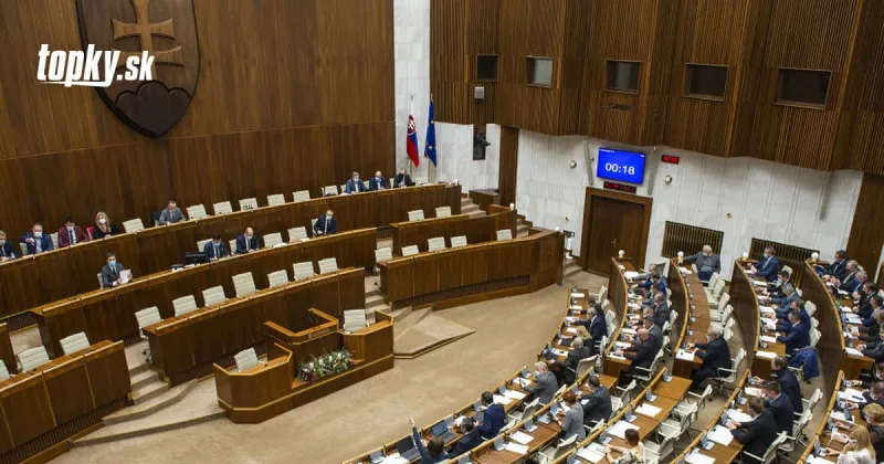 KORONAVÍRUS Poslanci majú dnes hlasovať o predĺžení núdzového stavu | Topky.sk