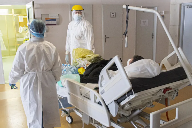 Koronavírus: V Česku opäť pribudlo viac ako 14-tisíc prípadov (minúta po minúte) - SME