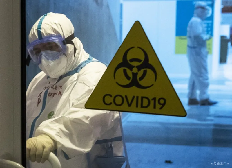 PRIESKUM: Väčšina Rusov si myslí, že koronavírus je biologická zbraň