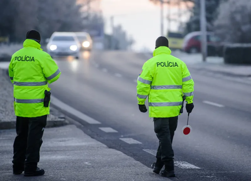 Koronavírus na Slovensku: Začínajú platiť sprísnené opatrenia (minúta po minúte) - SME