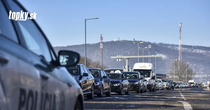 KORONAVÍRUS Polícia sprísňuje a zintenzívňuje kontroly na hraniciach: Pomáhať budú i vojaci | Topky.sk