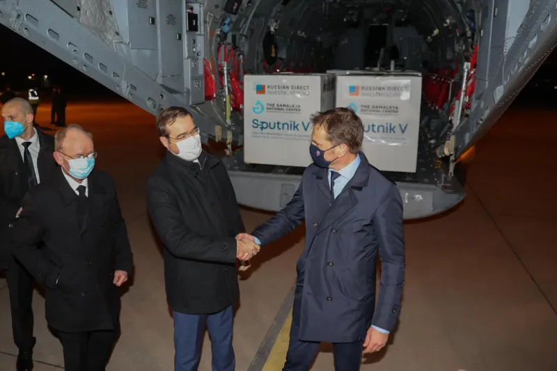 Komentár Juraja Petroviča: Sputnik V a porucha osobnosti?  | Názory | .týždeň - iný pohľad na spoločnosť