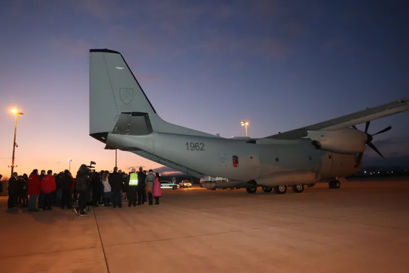 Sputnikom k explózii, zdravý rozum v negližé a slovenská zvrhlosť - Komentáre SME