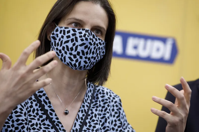 Ministerstvo spravodlivosti zvažuje možnosť očkovať avokátov proti koronavírusu - SME