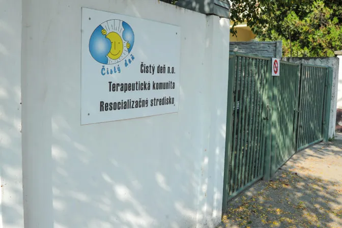 Zrušili pracovné miesto psychologičky, ktorá upozornila na kauzu Čistý deň - Webnoviny.sk