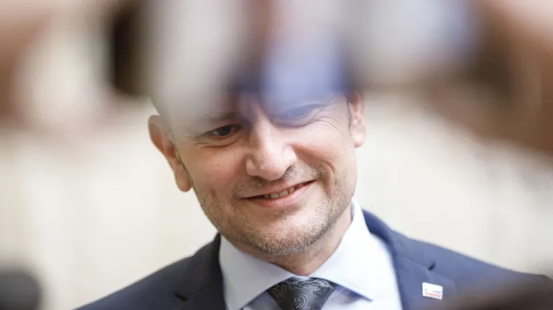 Matovičov boj o Sputnik prerástol do osobnej roviny. Vonku je jeho telefónne číslo - Domáce - Správy - Pravda.sk