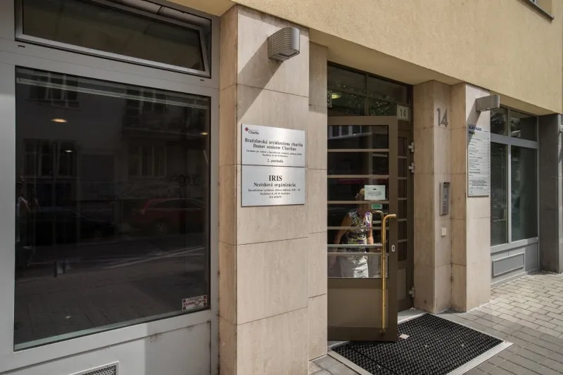 Zodpovednosť za Dom seniorov Iris odmieta kraj aj ministerstvo - bratislava.sme.sk