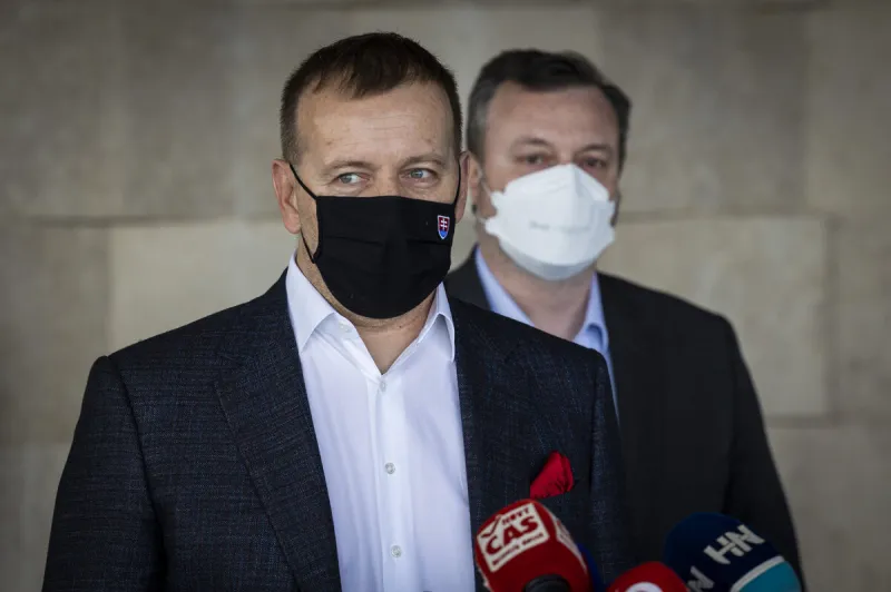 Kollár žiada, aby sa proces s Pčolinským nezdržoval - SME