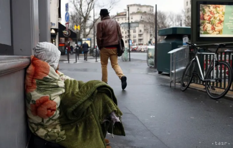 Polícia pokutovala bezdomovca za porušenie lockdownu