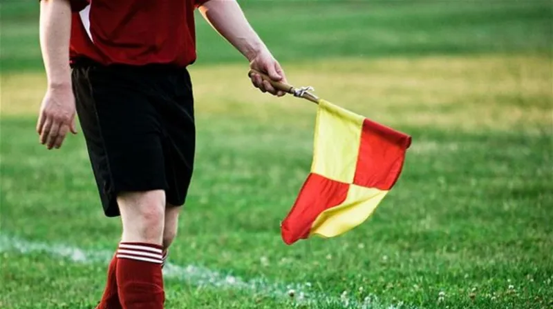 Futbaloví rozhodcovia sa búria, odmietajú pískať - Domáce - Správy - Pravda.sk