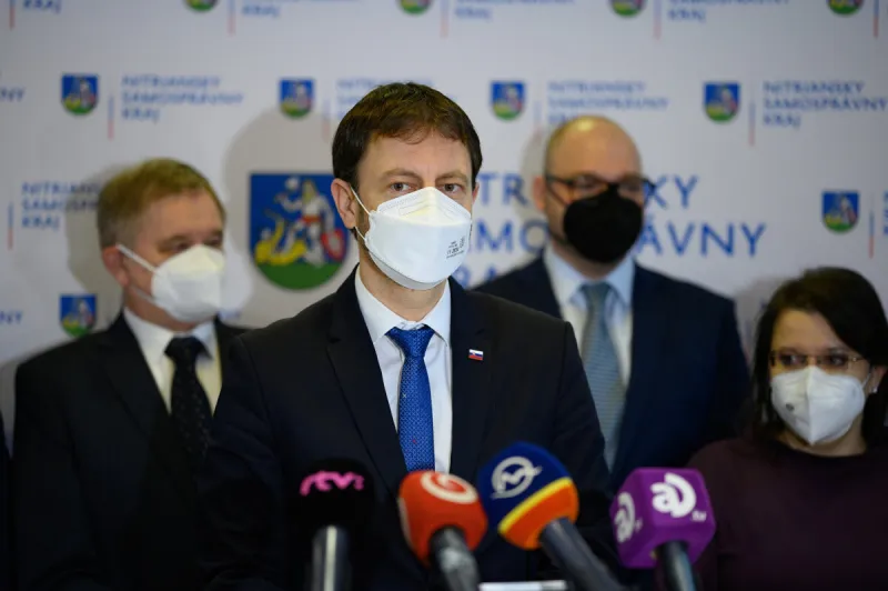 Koronavírus: Vakcinačné centrá fungujú už vo všetkých krajských mestách - SME