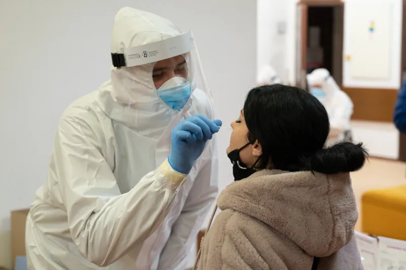 Koronavírus: Na Covid-19 zomrelo na Slovensku ďalších 84 ľudí - SME