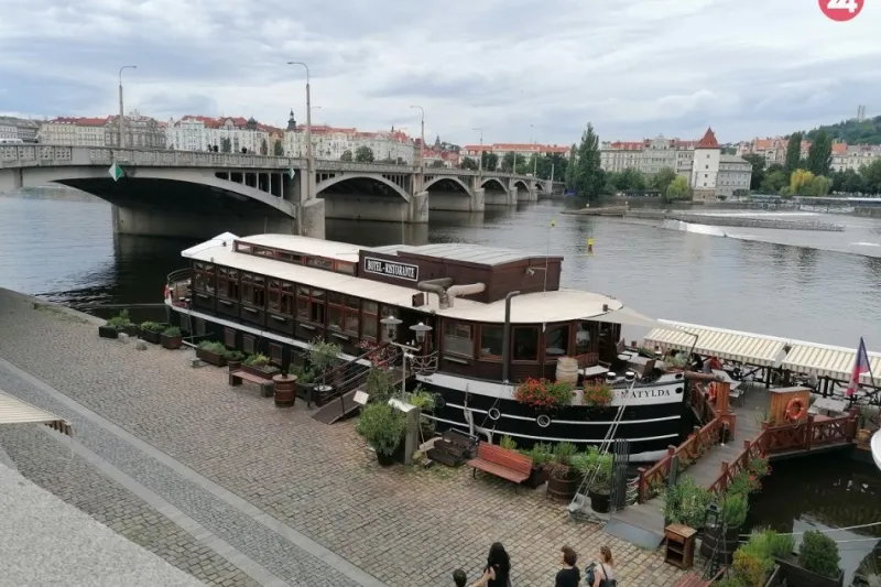 Česko zmierňuje: Test na koronavírus nebude pri návrate do krajiny potrebovať každý | Dnes24.sk