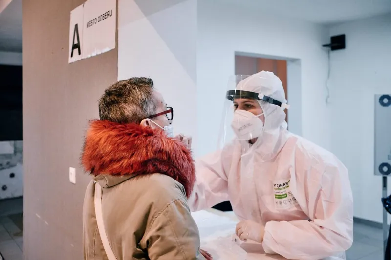 Na Slovensku pribudlo 333 nových prípadov koronavírusu a žiadne úmrtie na Covid-19 - SME