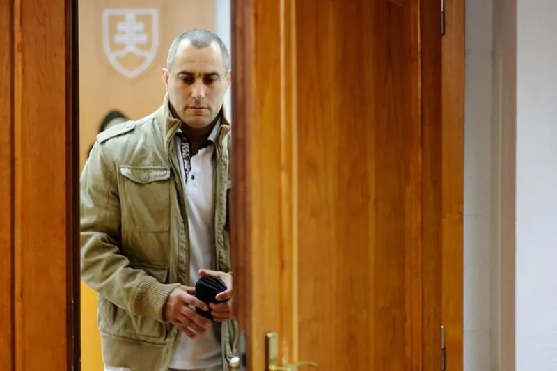 Krajský súd zrušil rozsudok vo veci expolicajta Tiefenbacha z procesného dôvodu - SME