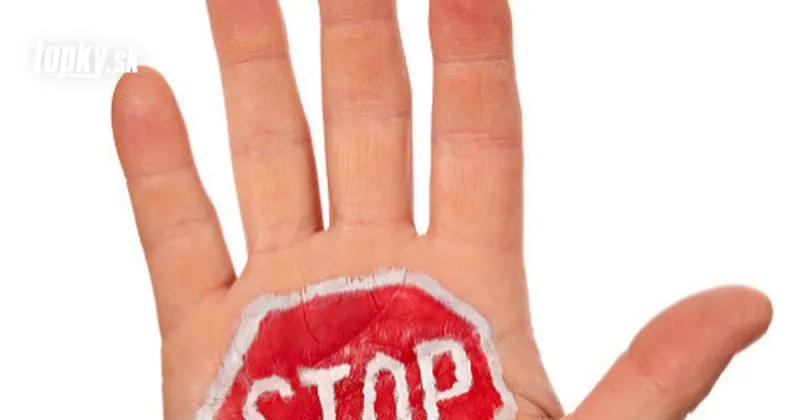 KORONAVÍRUS vyhnal ľudí do prírody: Dievčina na FOTO pobúrila Slovákov! Neuveriteľné, čo spravila | Topky.sk