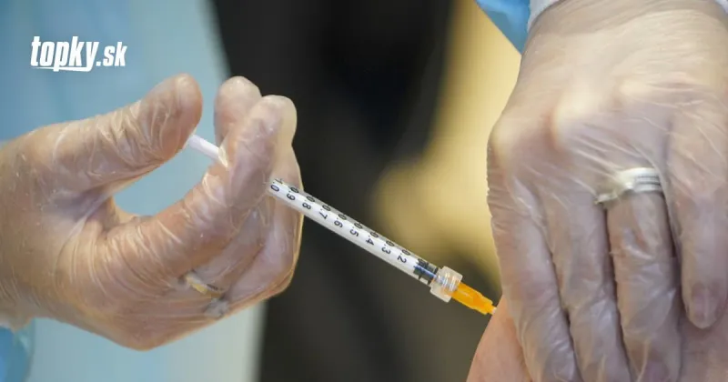 KORONAVÍRUS Po druhej dávke očkovania sa u ľudí objavuje poriadne čudný vedľajší účinok | Topky.sk