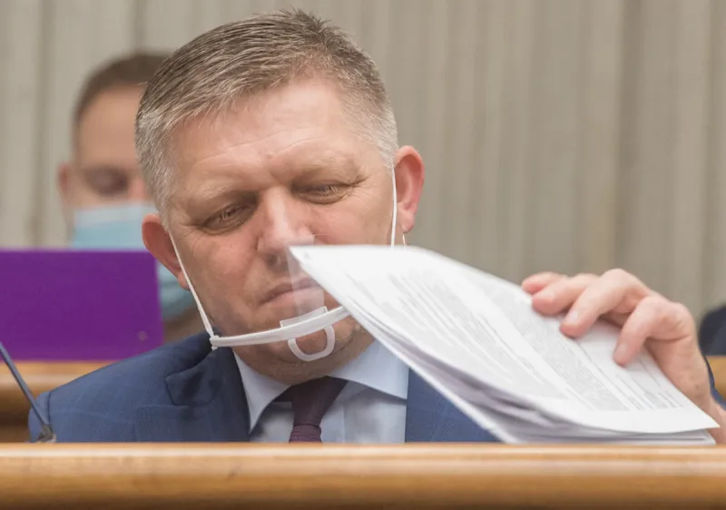 Smer zbiera podpisy na mimoriadnu schôdzu, témou má byť koronavírus - SME