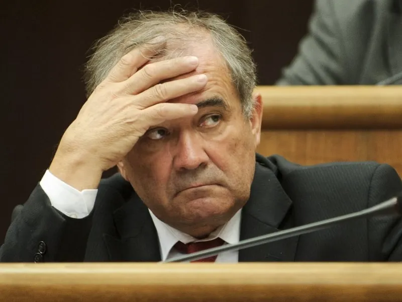 Škandalózny tender za 5 miliónov! Smerák Muňko prihral megazákazku kontroverznému Bödörovi | Topky.sk