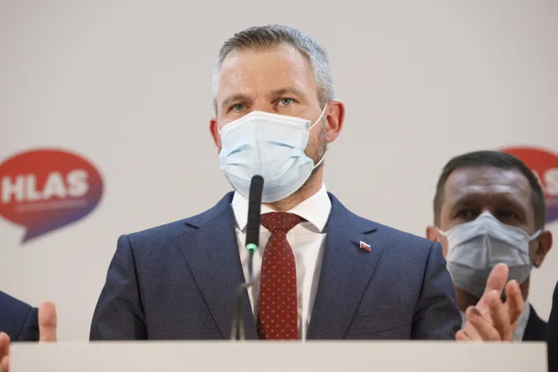 Hlas žiada prezidentku, aby zverejnila zmluvu o nákupe Sputnik V - SME