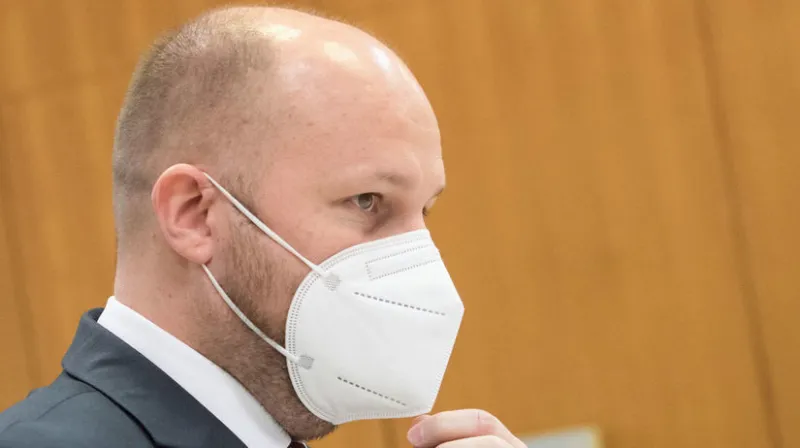 Naď: Rusi nás vyzvali prevziať si ďalšiu zásielku Sputnika. Zákaz vychádzania témou v piatok - Domáce - Správy - Pravda.sk
