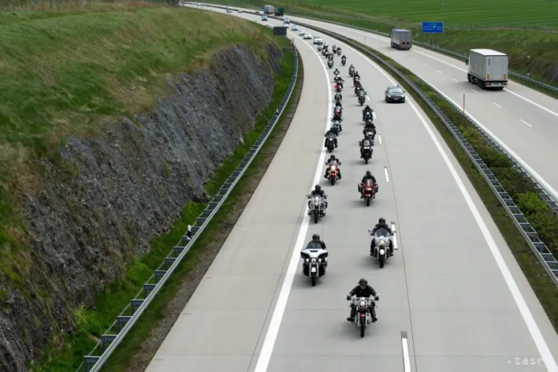 Do Prahy dorazil ruský motorkársky klub Noční vlci