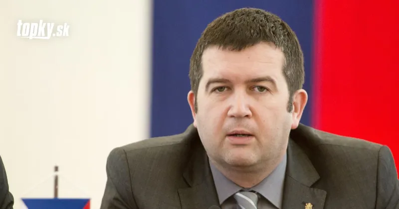 Český minister pôjde do Ruska rokovať o Sputniku V: Sprevádzať ho bude tento slovenský politik | Topky.sk