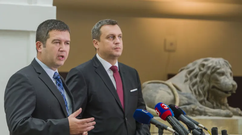 Hamáček pôjde do Ruska rokovať o Sputniku V, sprevádzať ho bude Danko - Svet - Správy - Pravda.sk