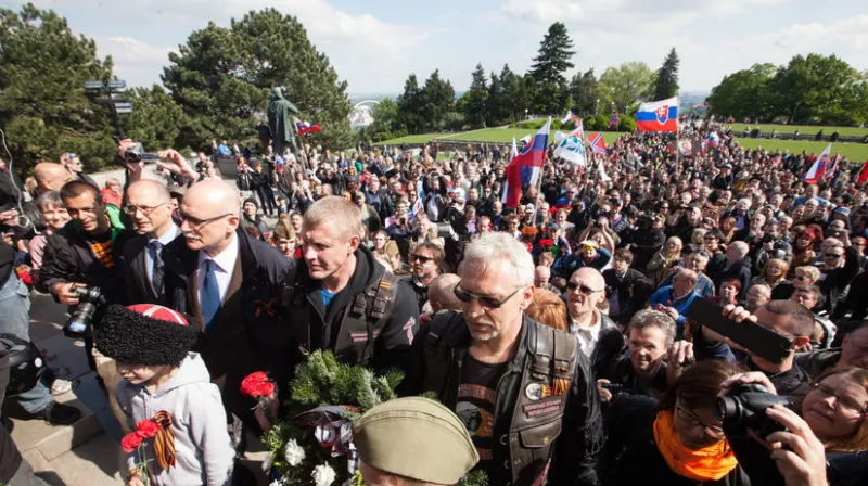 Čo robia Putinovi motorkári na Slovensku? SaS sa chce Sakovej pýtať na Nočných vlkov - Domáce - Správy - Pravda.sk