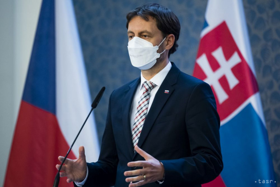 Heger: Slovensko povolí očkovanie Sputnikom, ak ho odobrí Maďarsko