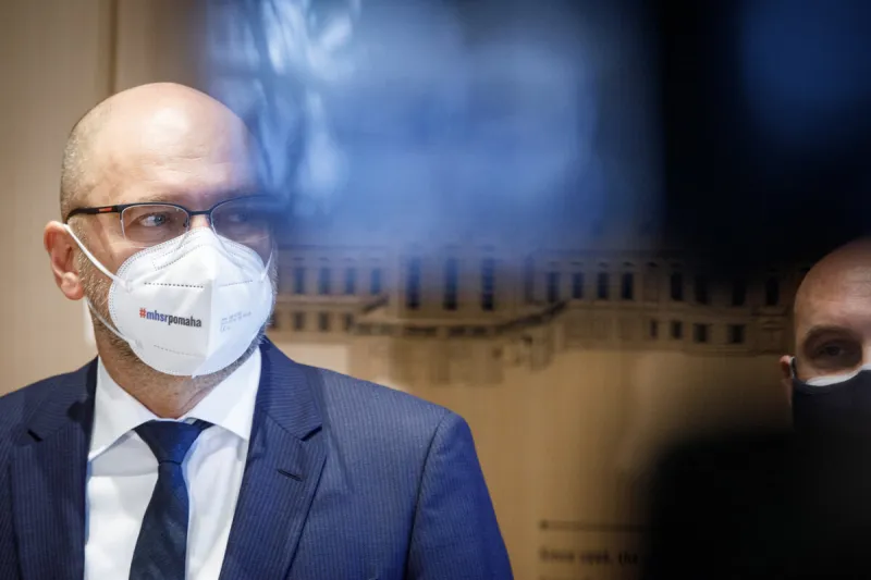 Sulík považuje za chybu vracať Sputnik V naspäť do Ruska - SME