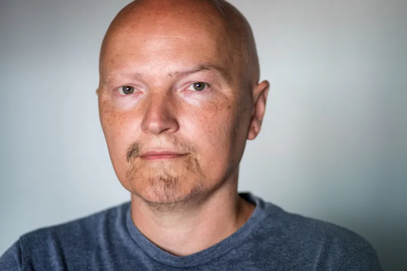 Jedného z kľúčových svedkov v kauze nástenka oslobodili, porozprával, ako uveril šéfovi Štefanovovi – Denník N