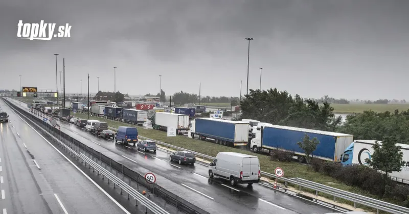 KORONAVÍRUS Kulhánek rokoval so Szijjártóom: Cestovanie medzi Maďarskom a Českom sa môže uvoľniť | Topky.sk