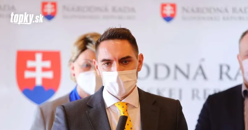 KORONAVÍRUS Polemika okolo COVID automatu: Gyimesi verí, že sa zjednoduší, čo na to Raši? | Topky.sk