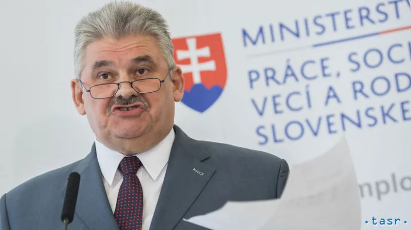 Na kontroly v zariadeniach sociálnych služieb má ísť aj viac peňazí, tvrdí Richter - Domáce - Správy - Pravda.sk