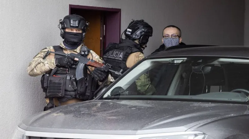 Exriaditeľ SIS Vladimír Pčolinský zostáva vo väzbe, rozšírili mu aj dôvody väzby - Domáce - Správy - Pravda.sk