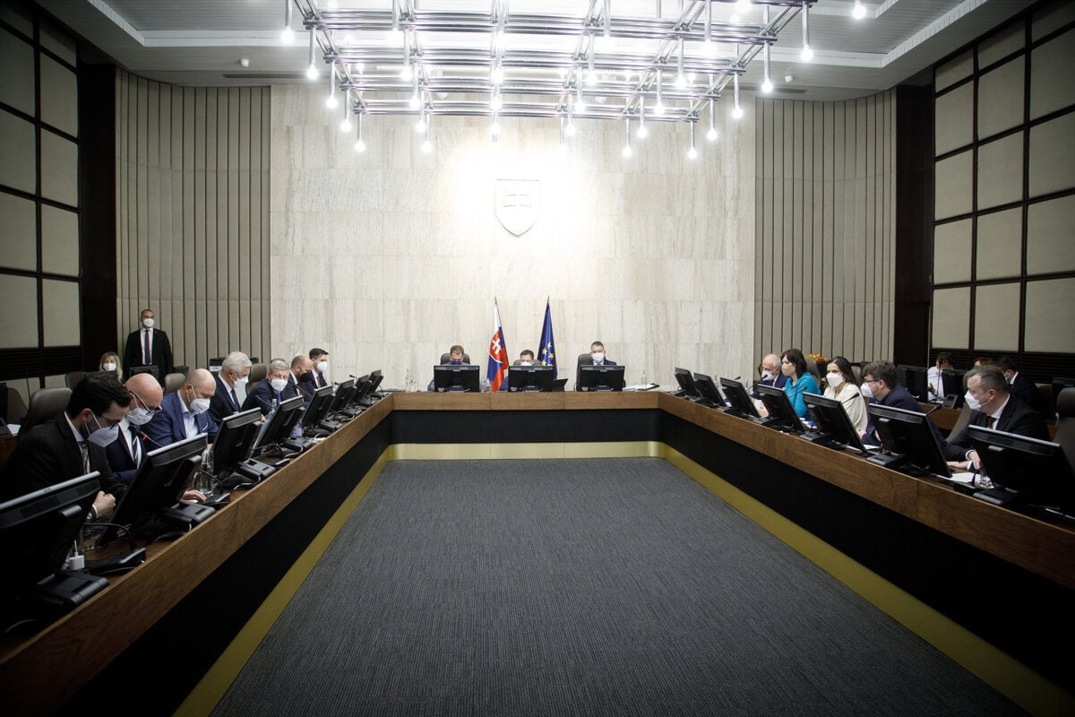Vláda schválila transformáciu Slovenskej akadémie vied - SME