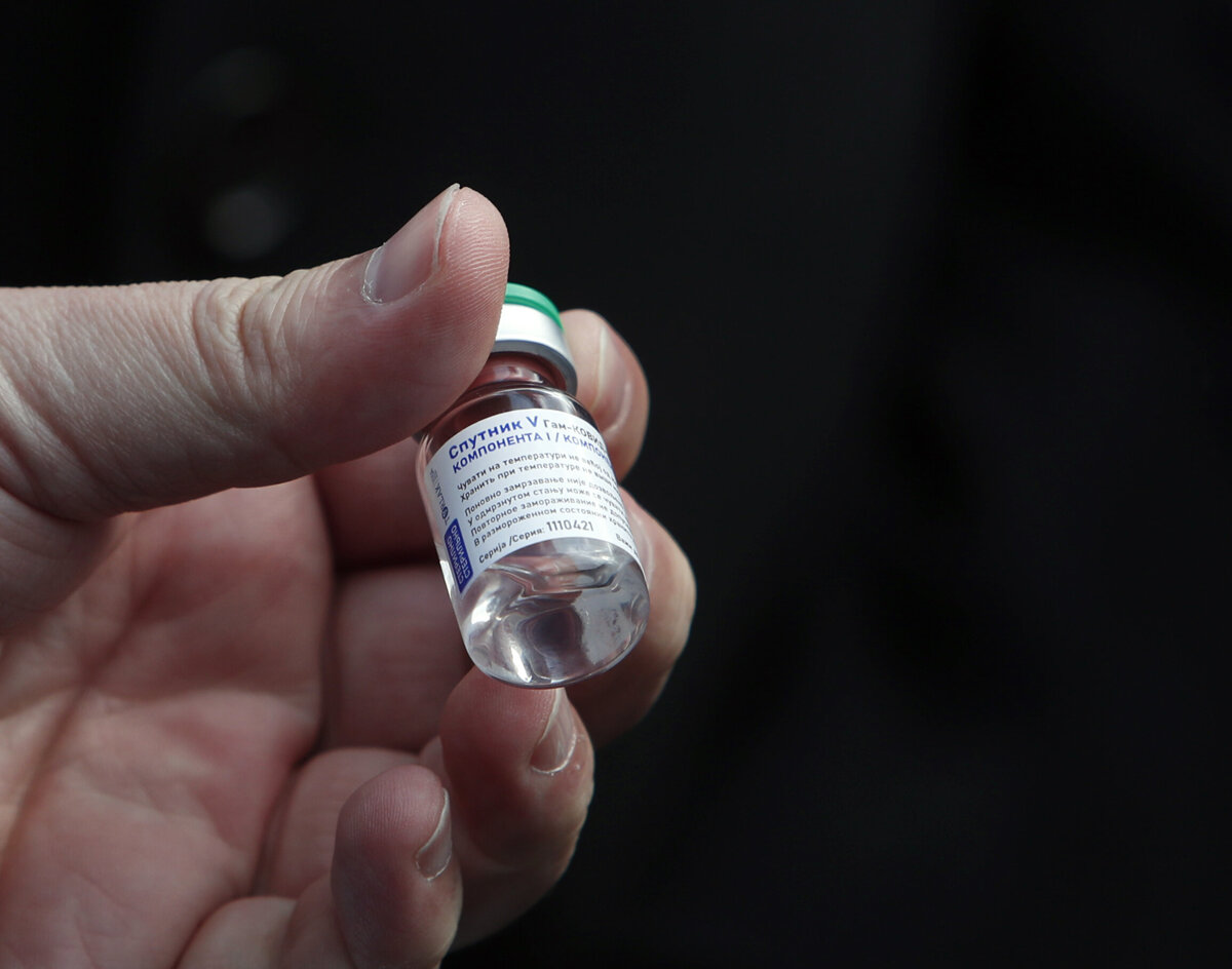 Vláda schválila očkovanie Sputnikom. Kto sa bude môcť očkovať? - SME