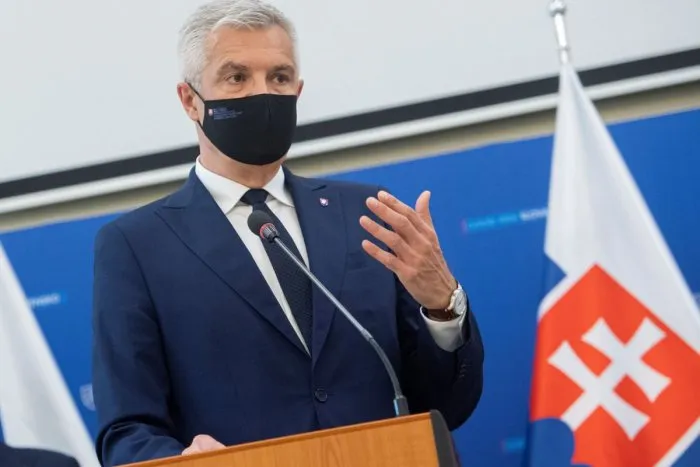 Tri krajiny UZNAJÚ naše očkovacie certifikáty: Menší problém bude so Sputnikom V