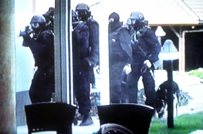 FOTO: Mečiar, Mello, Ondrejčák. Najznámejšie zatknutia - domov.sme.sk