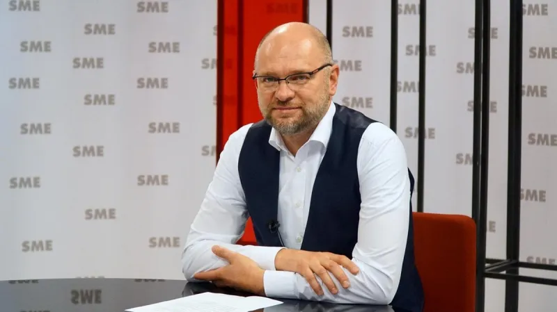 Sulík: Sputnik je blamáž, dnes sa prihlásim na Pfizer - Video SME